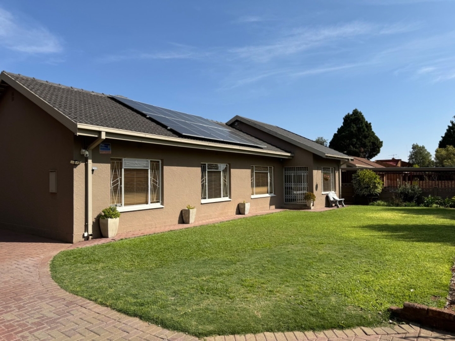  Bedroom Property for Sale in El Toro Park Northern Cape